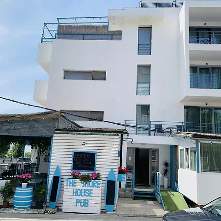 The Shore House-3